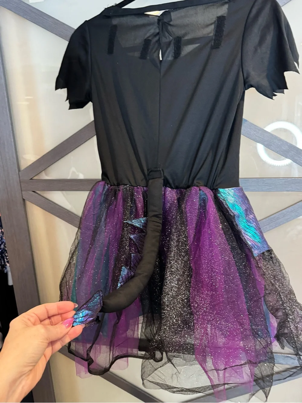 N/A sparkling iridescent